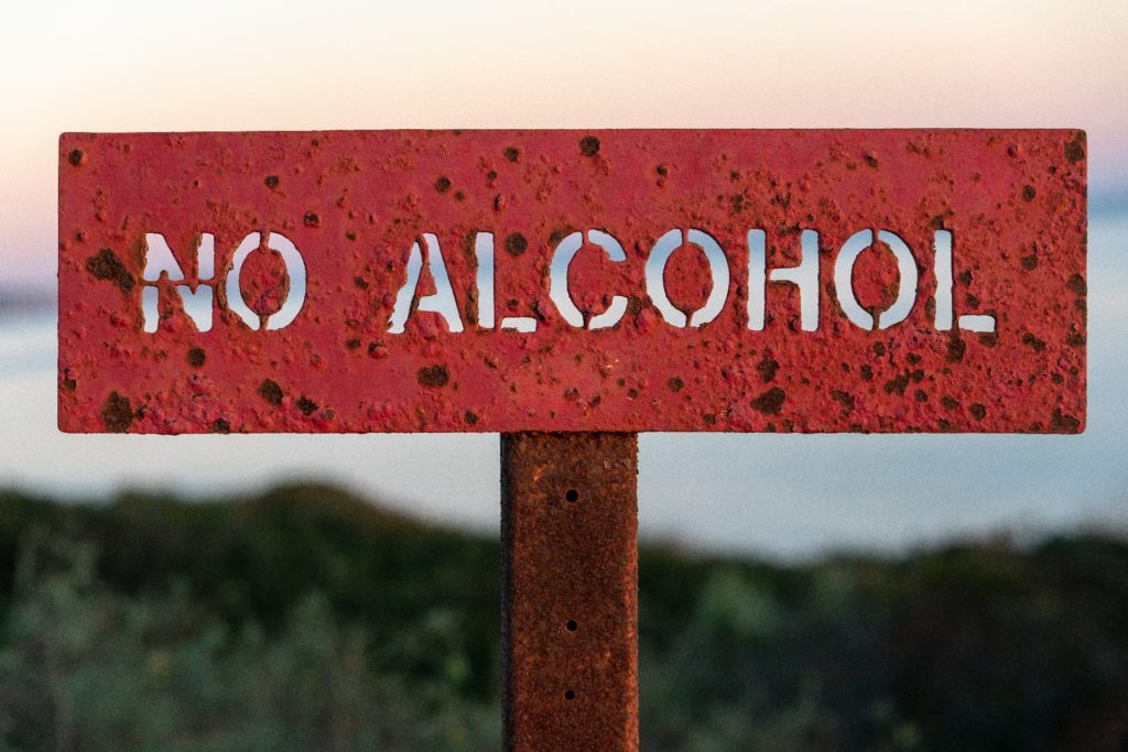 schild no alcohol - kein alkohol besonders in der schwangerschaft